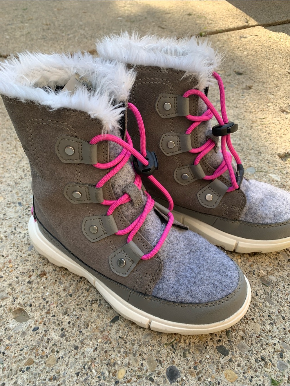Kids Sorel Faux-Fur Lined Winter Boots - Gray with Pink Laces